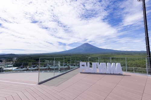 富士山が一望できる絶景展望台！話題の『FUJIYAMAスカイデッキ』＆五感で体感「ふじさんミュージアム」