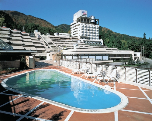 日本三名泉「下呂温泉ホテルくさかべアルメリア」と ロープウェイでいく標高2,612mの雪の絶景『千畳敷カール』