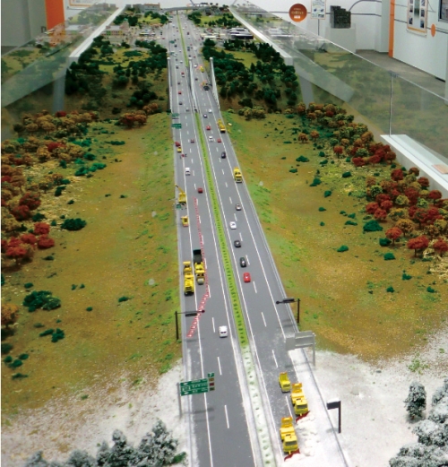 秋の大人の社会科見学！NEXCO中日本『川崎道路管制センター』を見学！首都高MMパーク＆三菱みなとみらい技術館