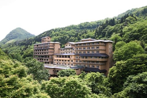 2024年度「人気温泉旅館ホテル250選・5つ星の宿」新鉛温泉「結びの宿　愛隣館」にたっぷり滞在、約18時間！