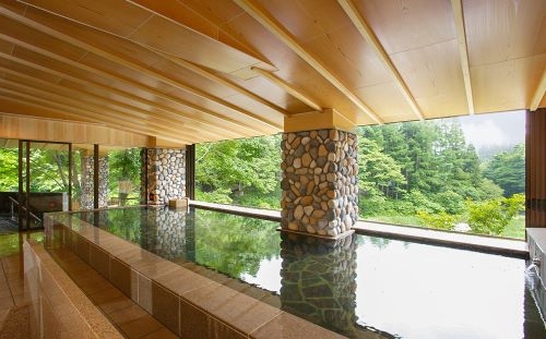 豊富な源泉と17の湯船で楽しむ新鉛温泉『結びの宿　愛隣館』と 中尊寺伽藍落慶九百年・世界遺産登録15周年秘佛御開帳