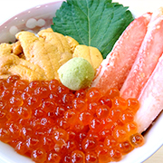 乗車地も豊富にあり、お車でお越しの方も無料で駐車場が使えて便利!